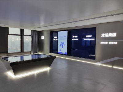 廣州天河98寸滑軌屏項目展示